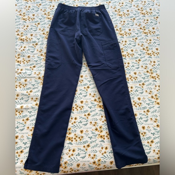 Navy Blue Figs Scrub Set - Size XS - Picture 6 of 6